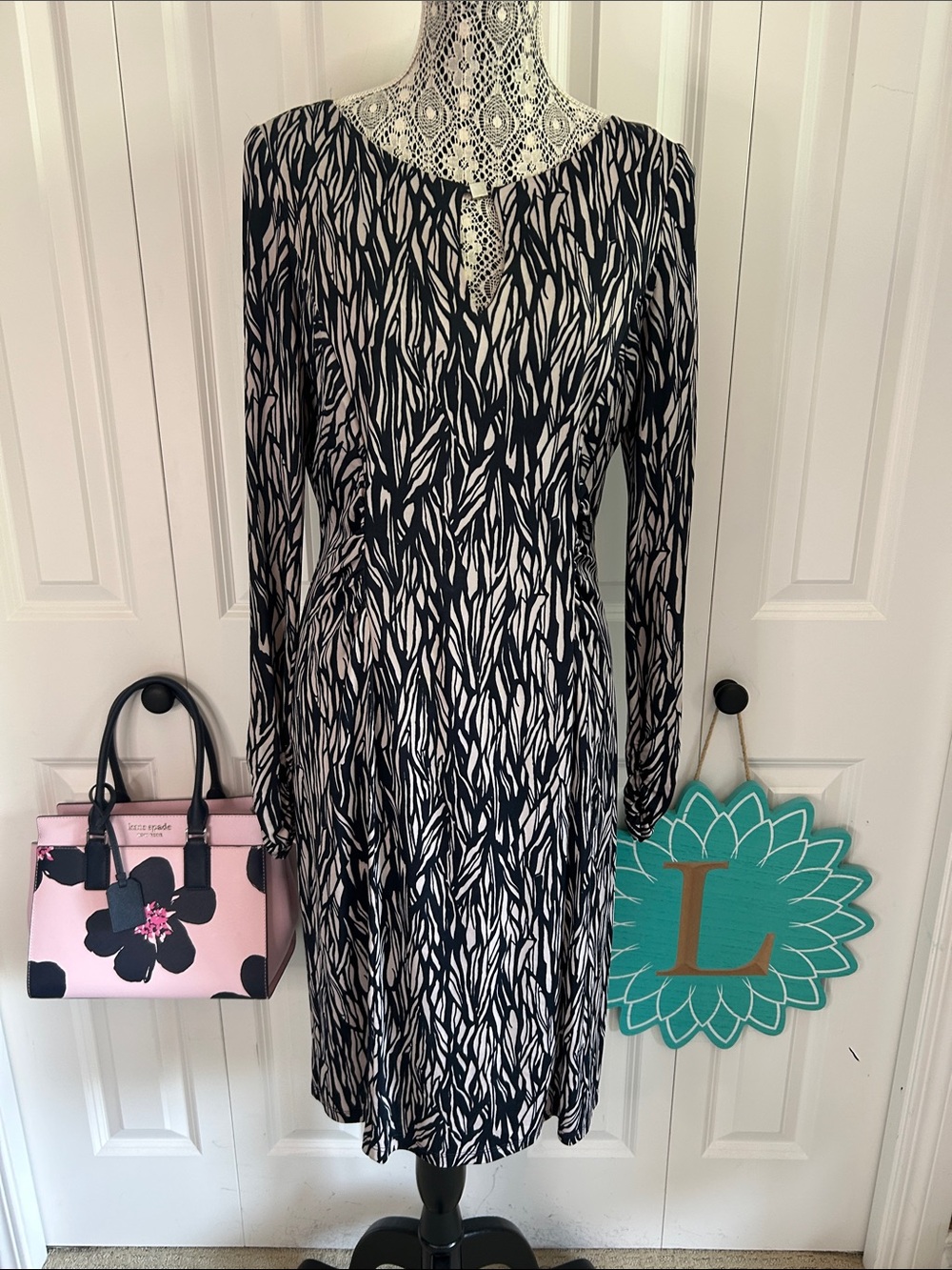 Ghost London Abstract Graphic Leaf Print Keyhole Midi Dress - Size 6 US